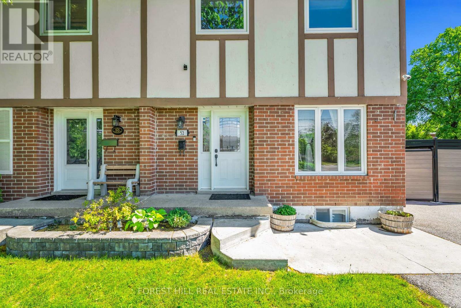 52 Mcmurchy Avenue S, Brampton, Ontario  L6Y 1Y4 - Photo 2 - W13167900