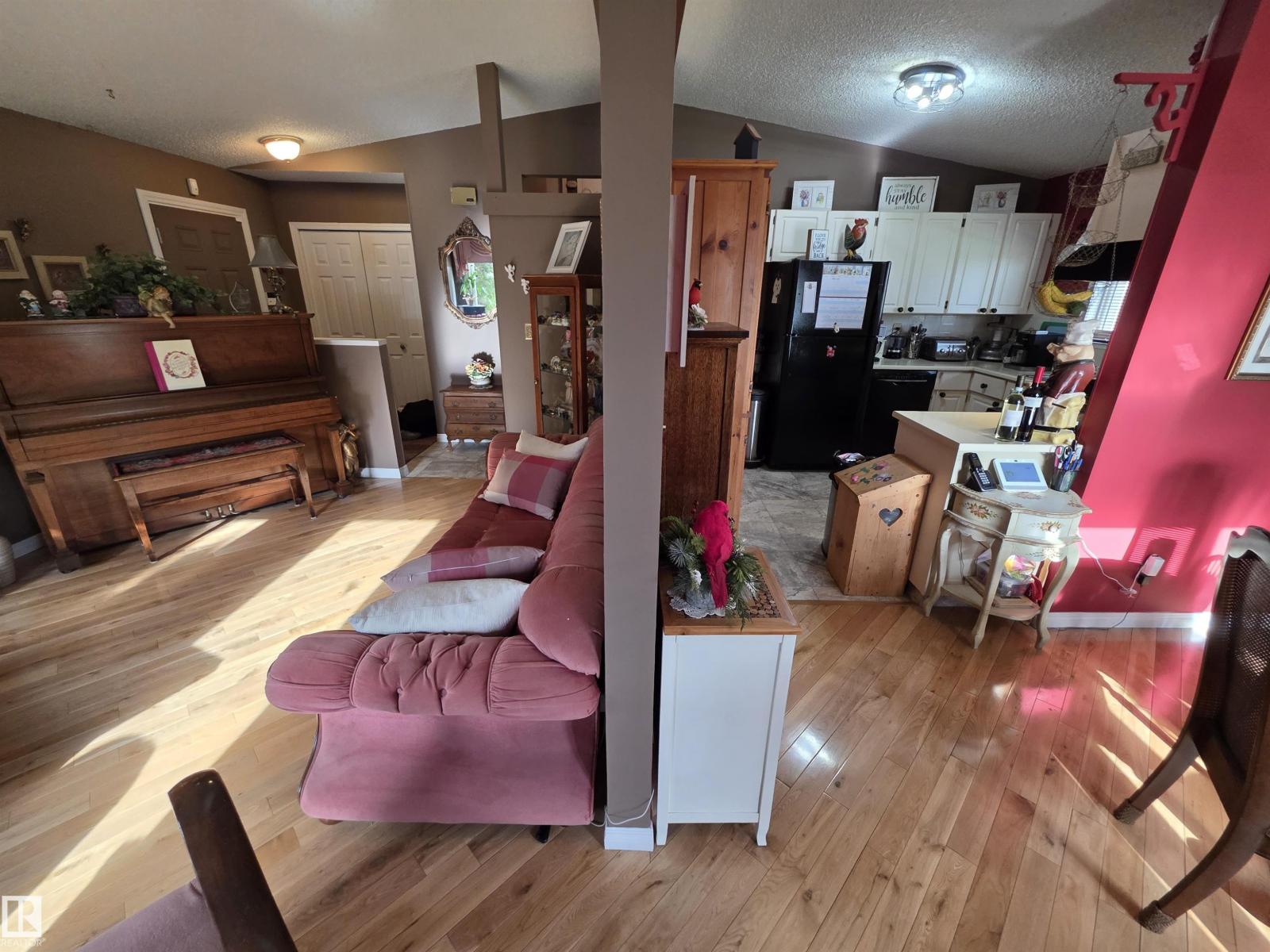25 Mcnabb Cr, Stony Plain, Alberta  T7Z 1G8 - Photo 10 - E4489766