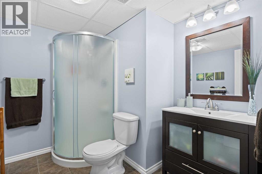 142 Sierra Nevada Green Sw, Calgary, Alberta  T3H 3R2 - Photo 37 - A2312792