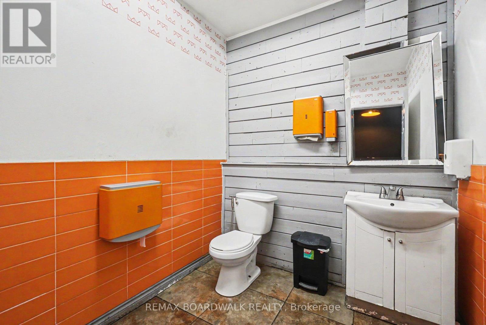 106-107 - 2208 St Joseph Boulevard, Ottawa, Ontario  K1C 1E8 - Photo 12 - X13167926