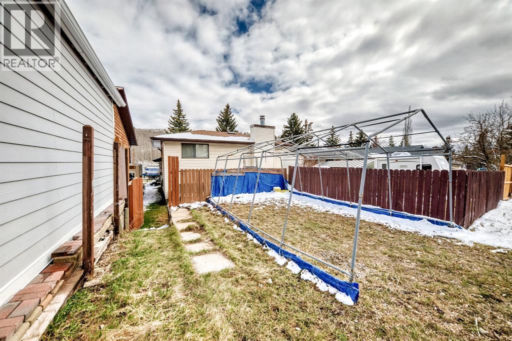 76 Edgewood Drive Nw, Calgary, Alberta  T3A 2T5 - Photo 24 - A2307262