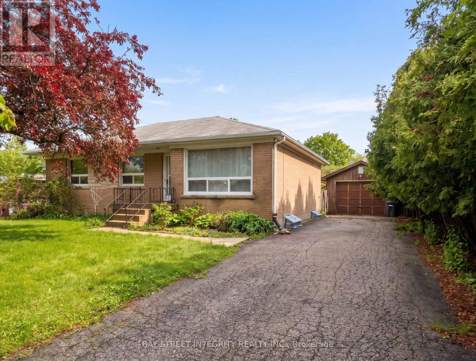 505 SANDMERE PLACE, Oakville, Ontario