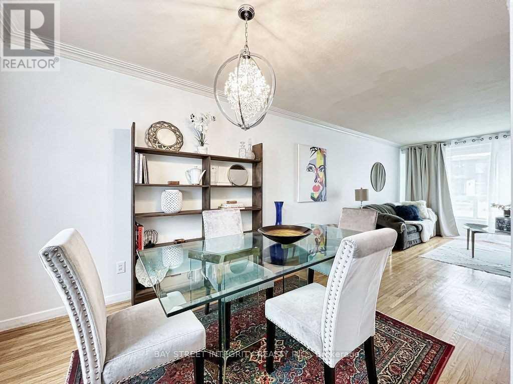 505 Sandmere Place, Oakville, Ontario  L6L 4G5 - Photo 3 - W13167920