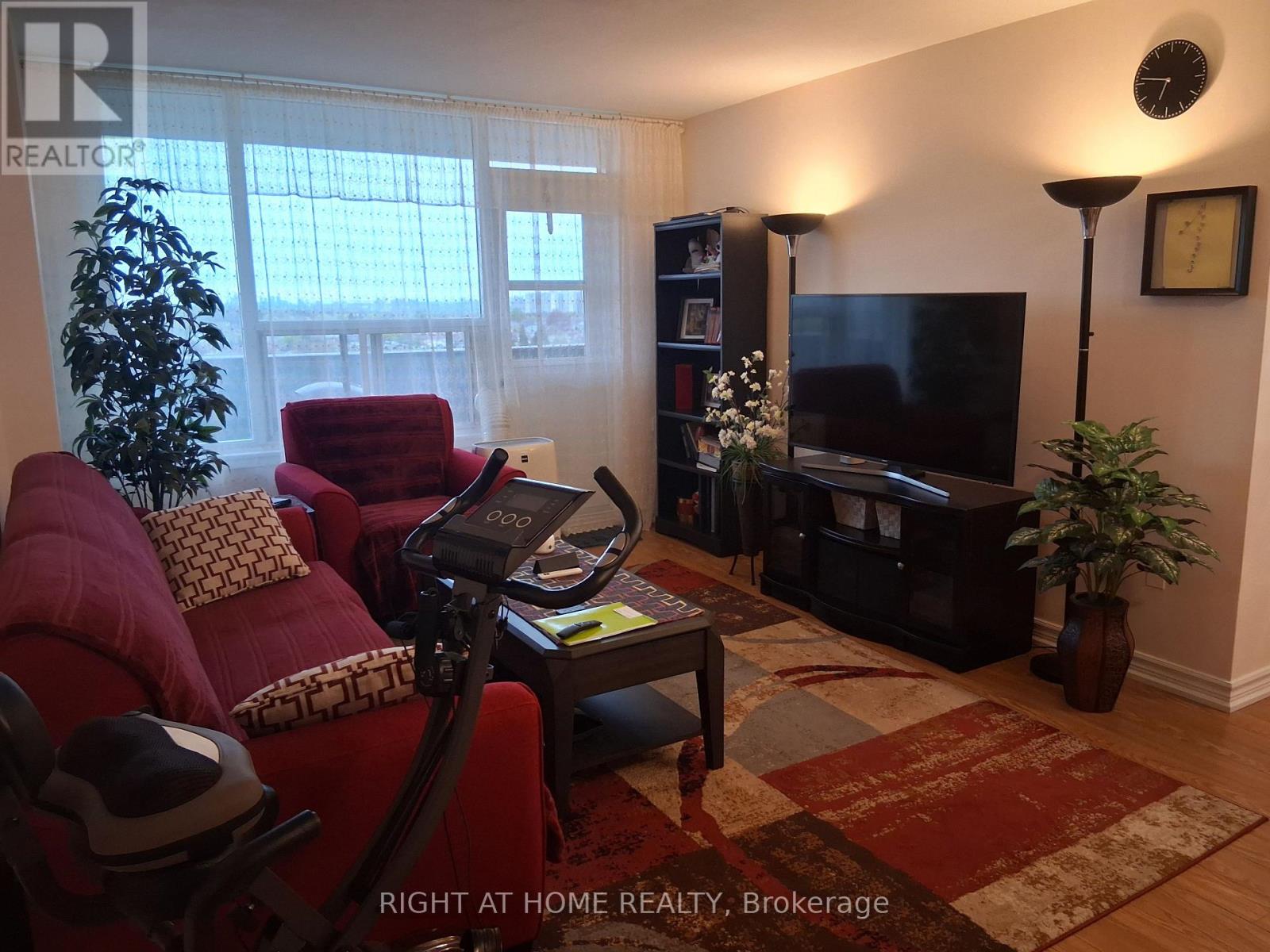 1001 - 235 Grandravine Drive, Toronto, Ontario  M3N 1J2 - Photo 9 - W13123594