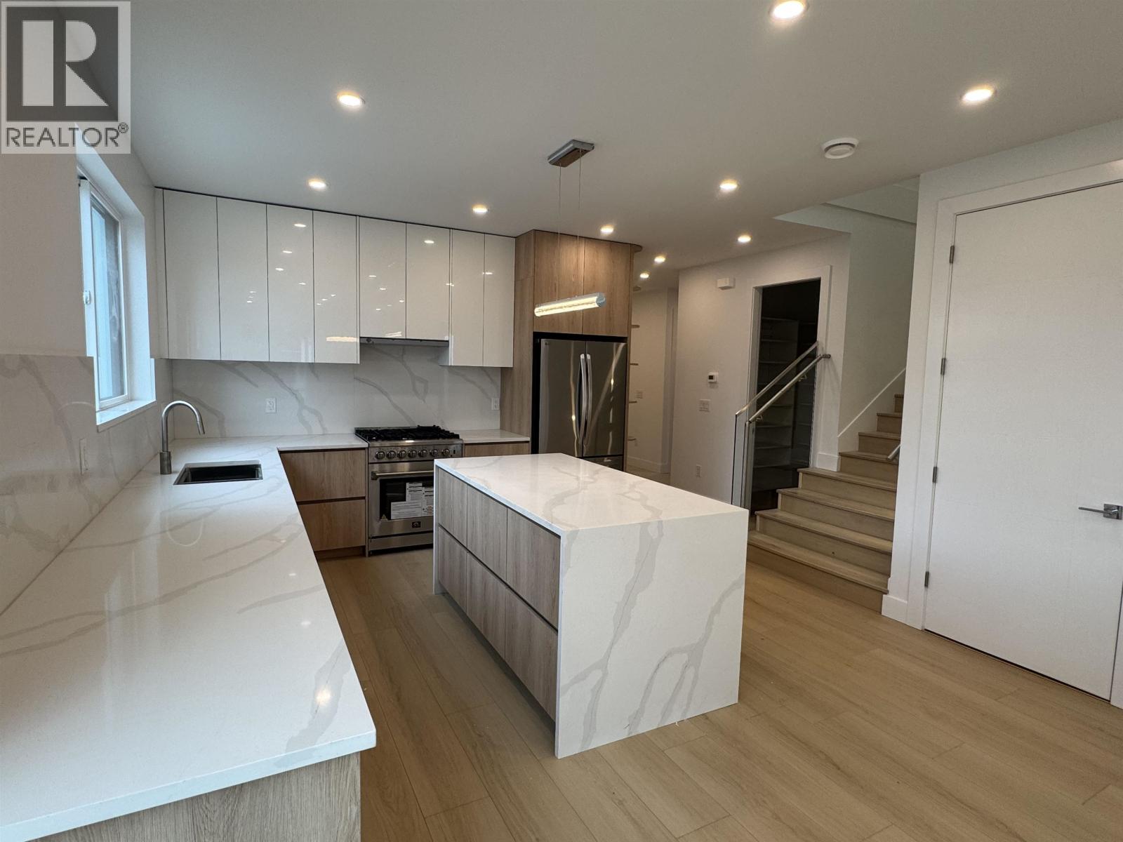 967 52a Street, Delta, British Columbia  V4M 3A1 - Photo 8 - R3090257