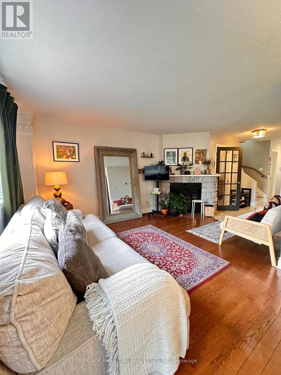 5 Fulham Court, Ottawa, Ontario  K2J 2L6 - Photo 4 - X13167934