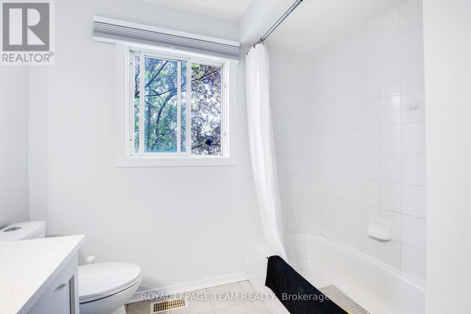 4 Windhurst Drive, Ottawa, Ontario  K2G 6G7 - Photo 19 - X13167938
