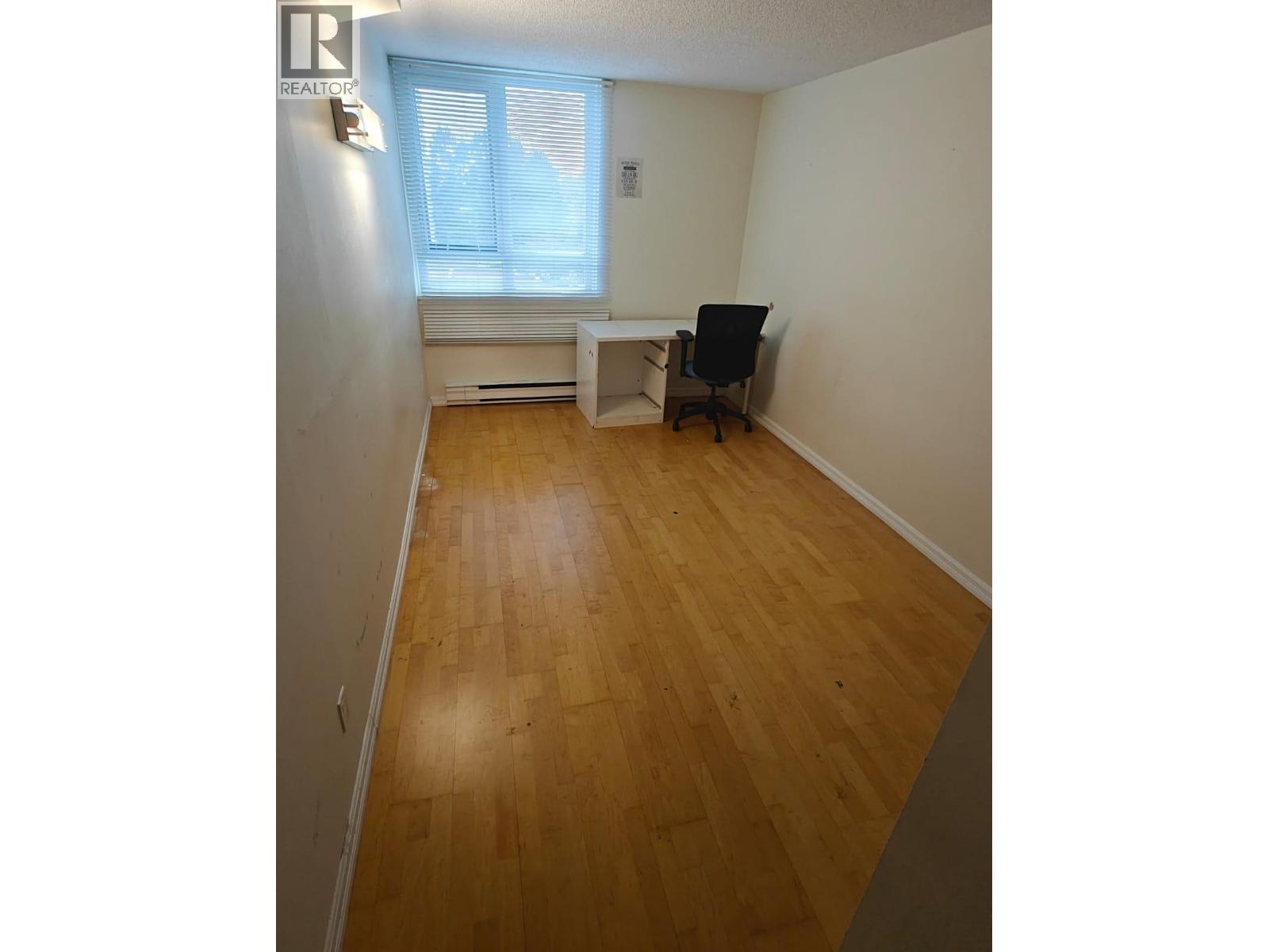 307 5645 Barker Avenue, Burnaby, British Columbia  V5H 3Z5 - Photo 2 - R3124298