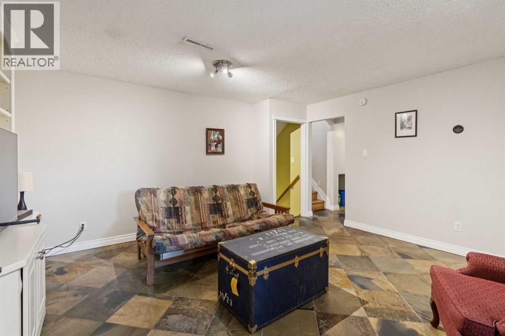 1043 32 Avenue Nw, Calgary, Alberta  T2K 0B3 - Photo 21 - A2311035