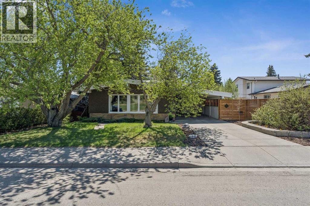 1043 32 Avenue Nw, Calgary, Alberta  T2K 0B3 - Photo 1 - A2311035