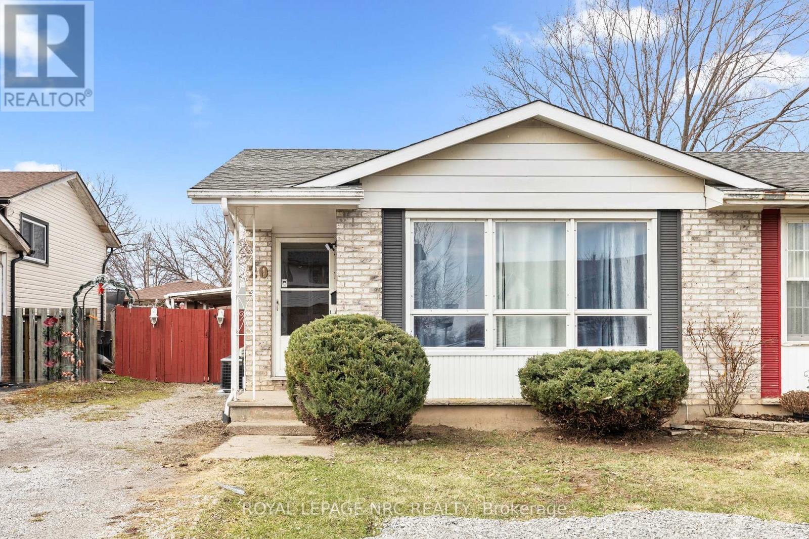 20 Canterbury Drive, St. Catharines, Ontario  L2P 3M7 - Photo 4 - X13167954