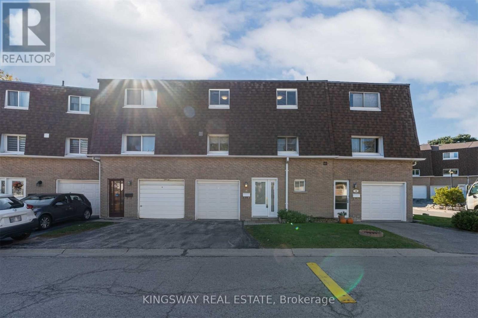 8 - 300 BRIDELTOWN CIRCLE, Toronto, Ontario