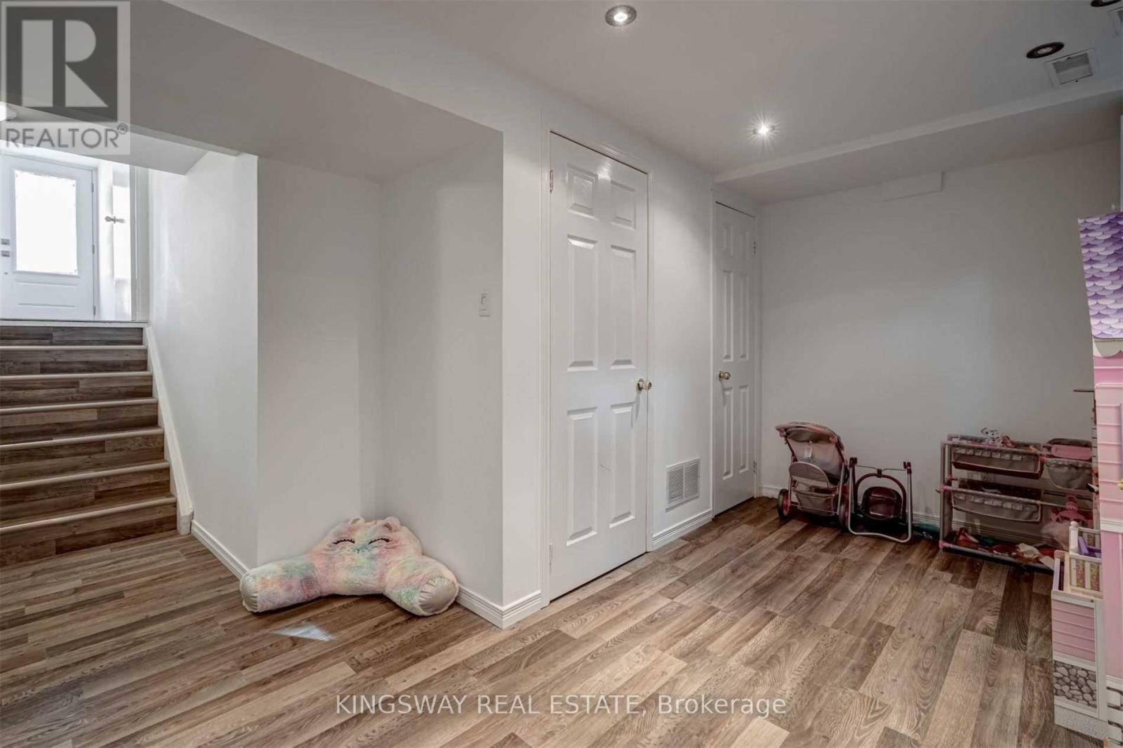 8 - 300 Brideltown Circle, Toronto, Ontario  M1W 2G8 - Photo 17 - E13167944