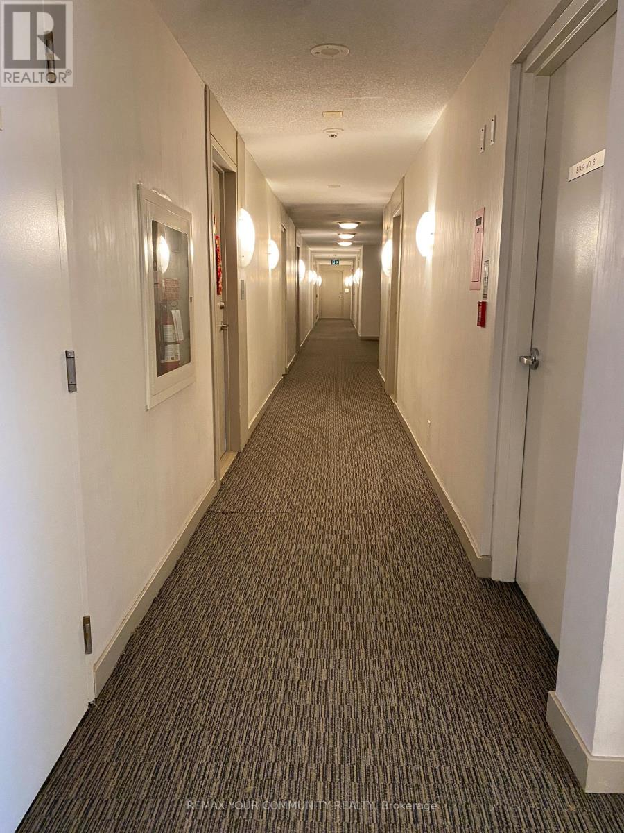 3002 - 38 Lee Centre Drive, Toronto, Ontario  M1H 3J7 - Photo 4 - E13167960