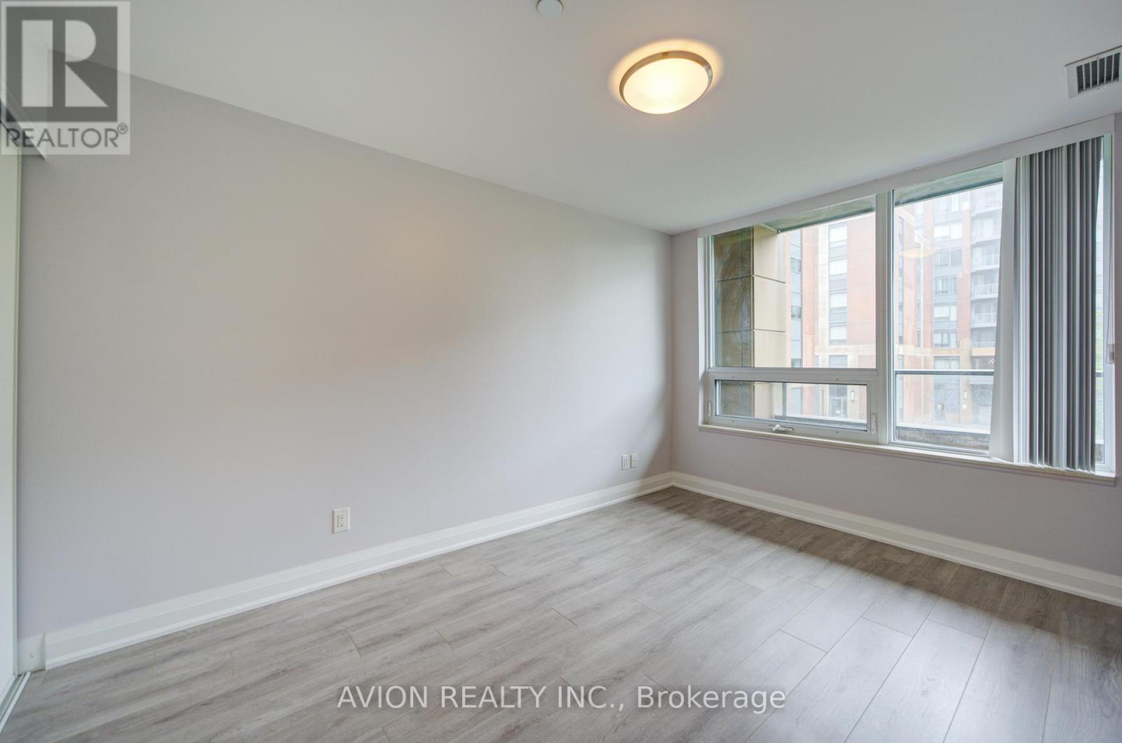 301 - 18 Uptown Drive, Markham, Ontario  L3R 5M5 - Photo 13 - N12932722
