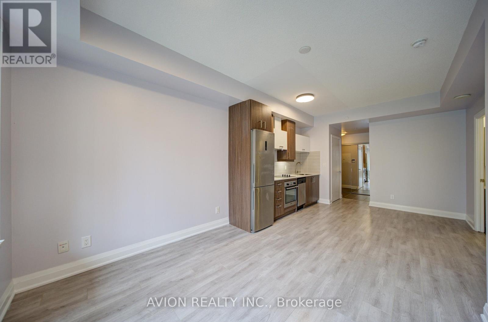 301 - 18 Uptown Drive, Markham, Ontario  L3R 5M5 - Photo 6 - N12932722