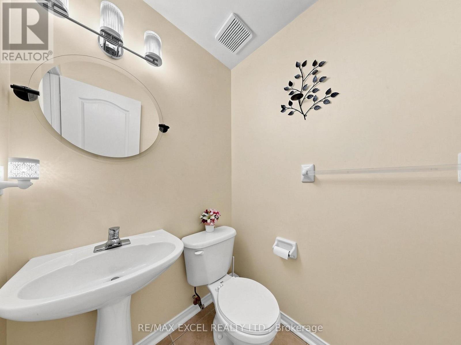 68 Chestertown Square, Markham, Ontario  L6C 2R4 - Photo 25 - N13167946