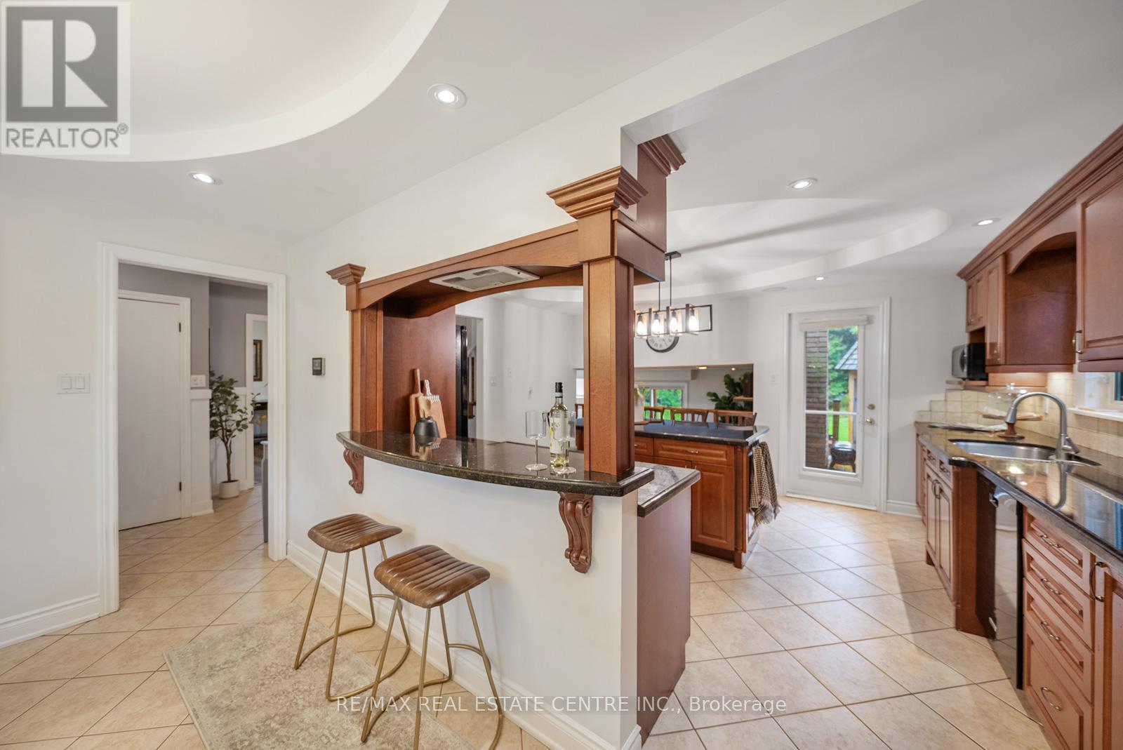 1684 Vaughan Drive, Caledon, Ontario  L7K 1C5 - Photo 12 - W13167964