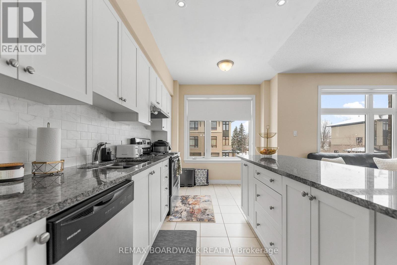 135 Wild Senna Way, Ottawa, Ontario  K2J 5Z7 - Photo 17 - X12917244