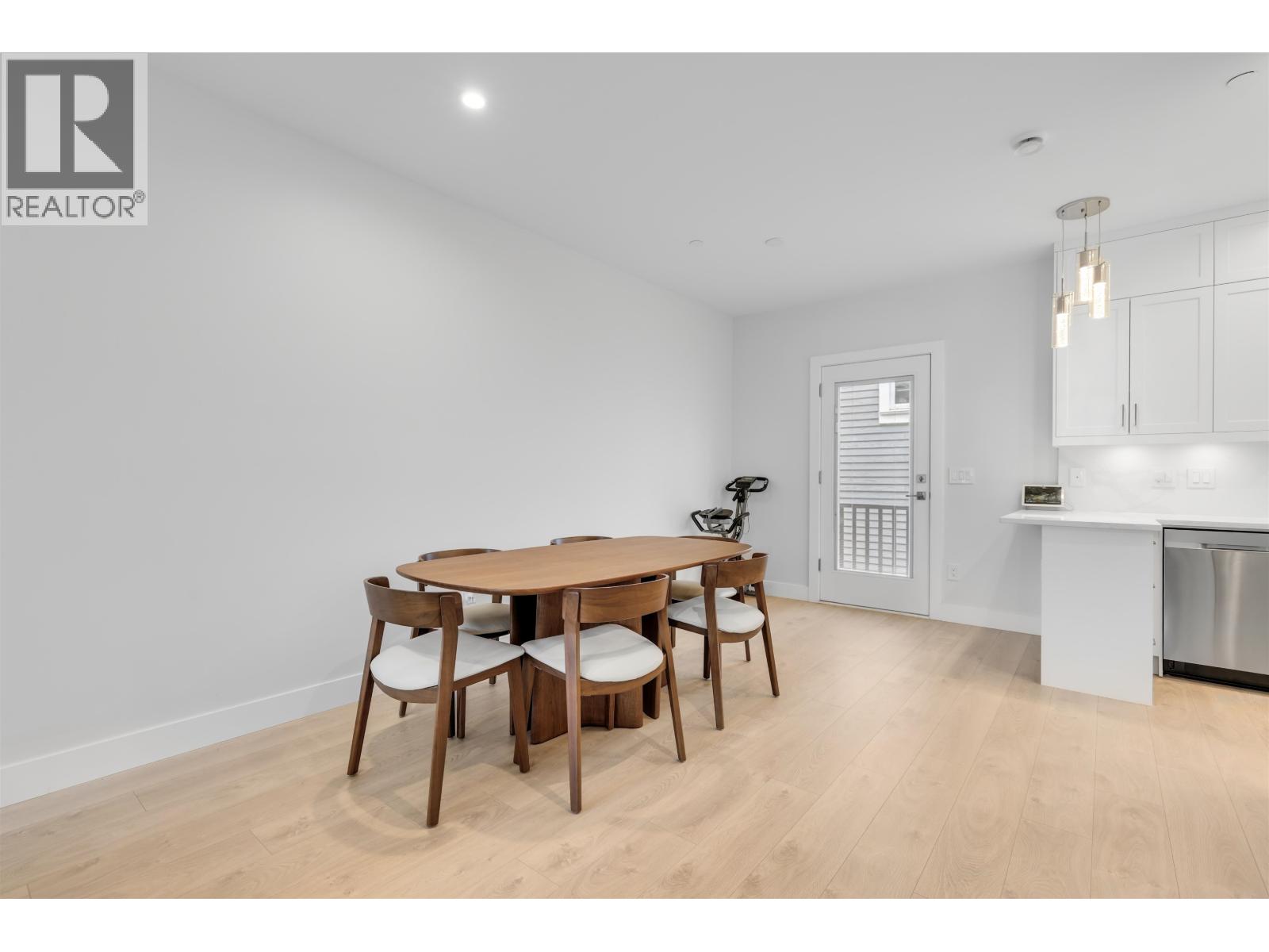 2316 Brock Street, Vancouver, British Columbia  V5N 2Z7 - Photo 7 - R3117043