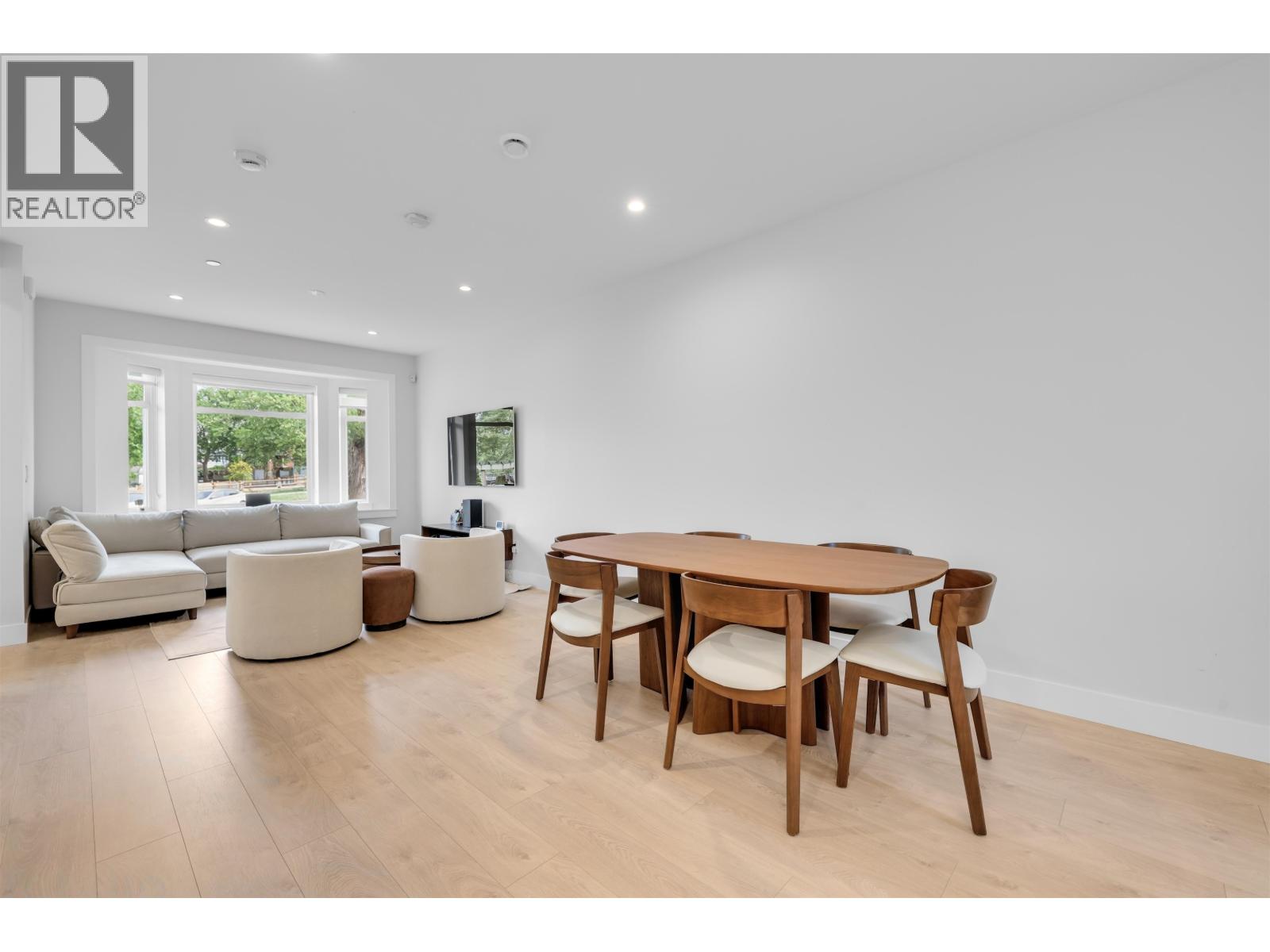 2316 Brock Street, Vancouver, British Columbia  V5N 2Z7 - Photo 8 - R3117043