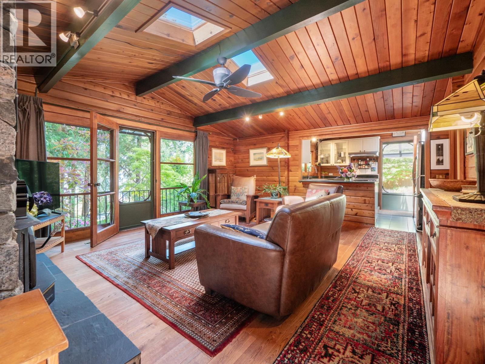 8626 Redrooffs Road, Halfmoon Bay, British Columbia  V7Z 1E7 - Photo 14 - R3127259
