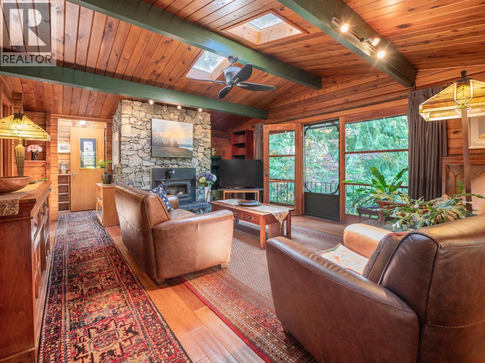 8626 Redrooffs Road, Halfmoon Bay, British Columbia  V7Z 1E7 - Photo 22 - R3127259
