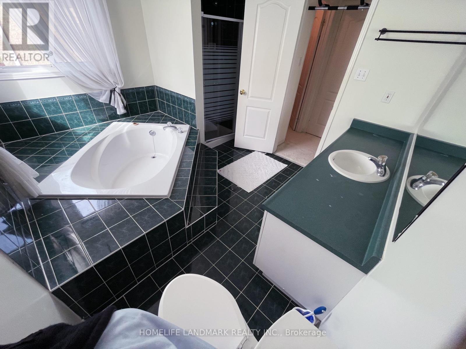 53 Brown Street W, Barrie, Ontario  L4N 7V5 - Photo 15 - S13147792