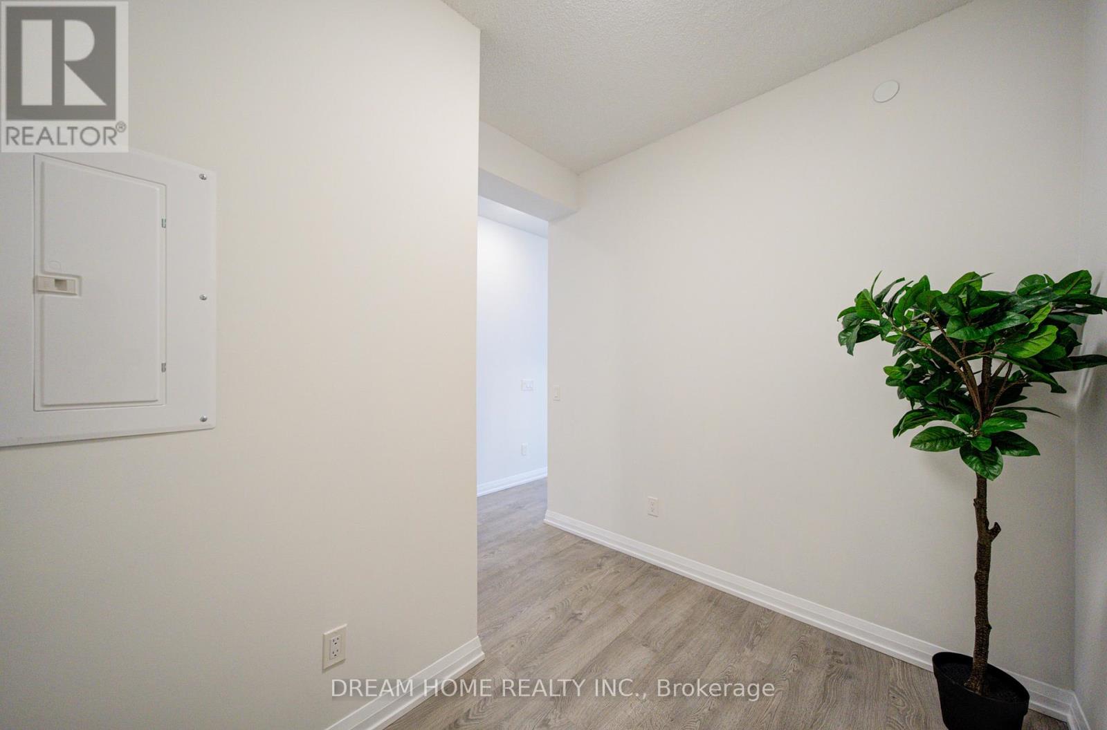 1716 - 7895 Jane Street, Vaughan, Ontario  L4K 2M7 - Photo 6 - N13167966
