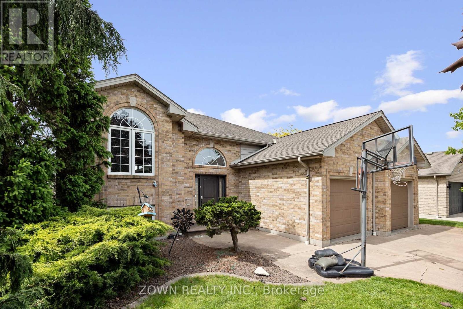 1433 Girard Drive, Lakeshore, Ontario  N8L 0R3 - Photo 2 - X13167968