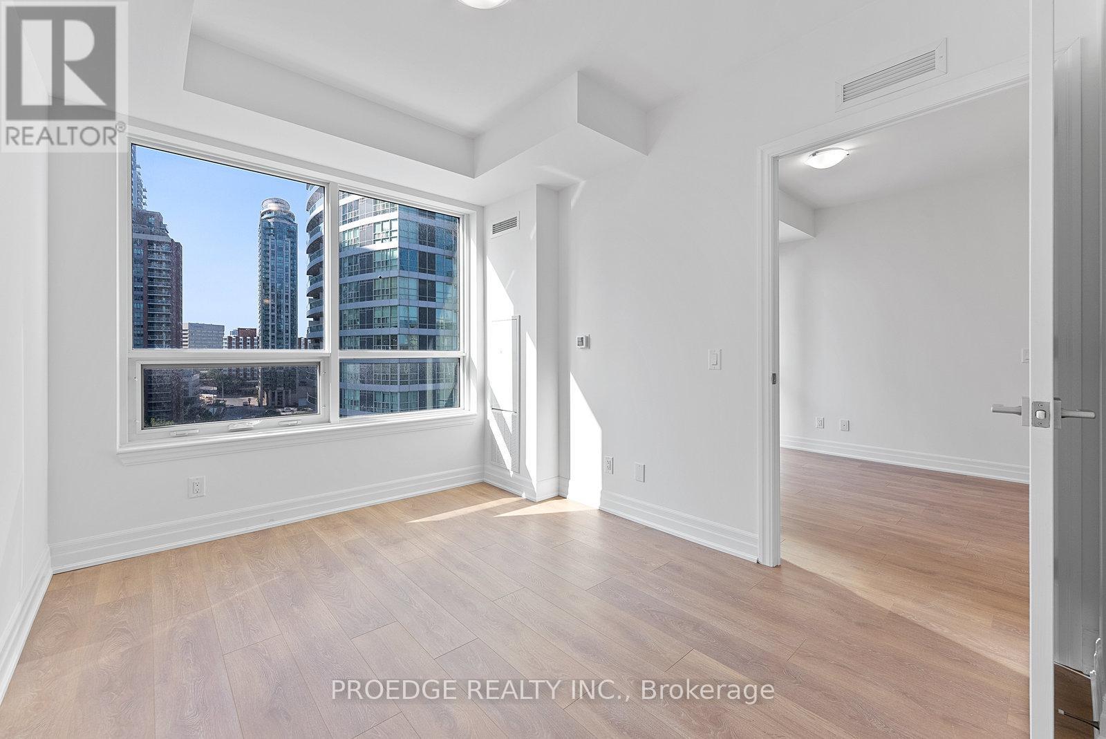 801 - 30 Elm Drive W, Mississauga, Ontario  L5B 0N6 - Photo 12 - W13167986