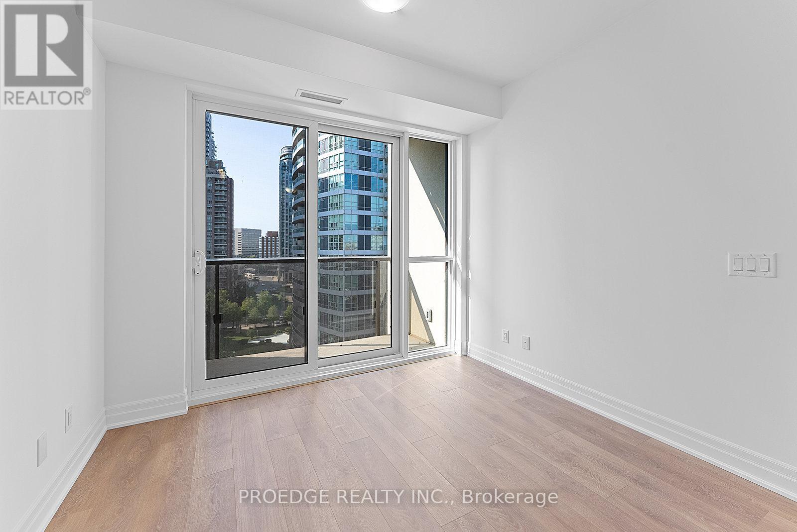 801 - 30 Elm Drive W, Mississauga, Ontario  L5B 0N6 - Photo 4 - W13167986
