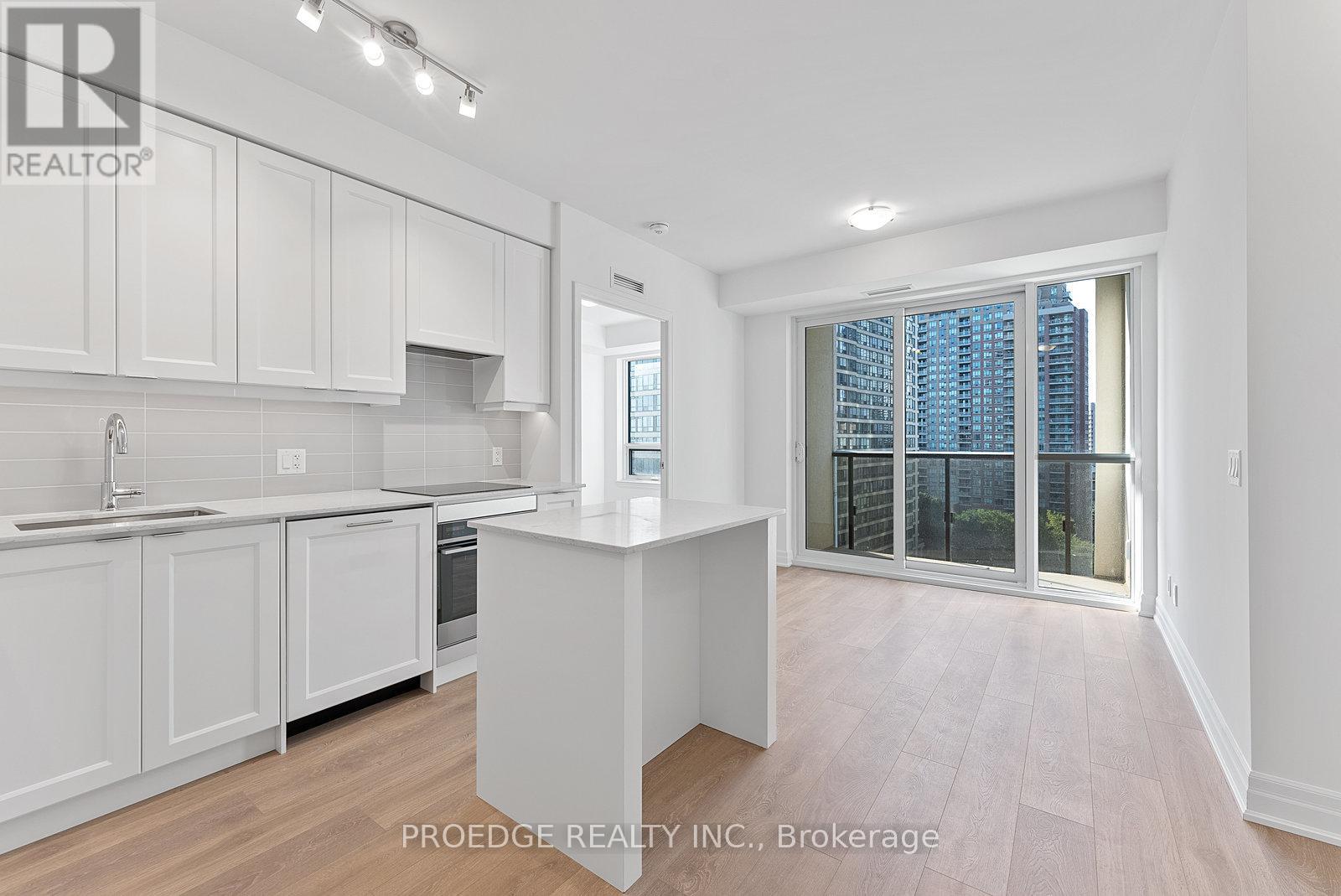 801 - 30 Elm Drive W, Mississauga, Ontario  L5B 0N6 - Photo 5 - W13167986