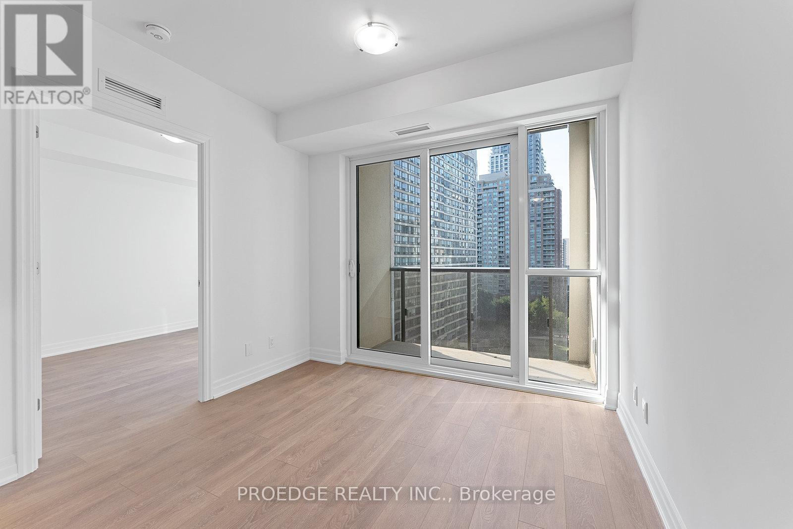 801 - 30 Elm Drive W, Mississauga, Ontario  L5B 0N6 - Photo 8 - W13167986