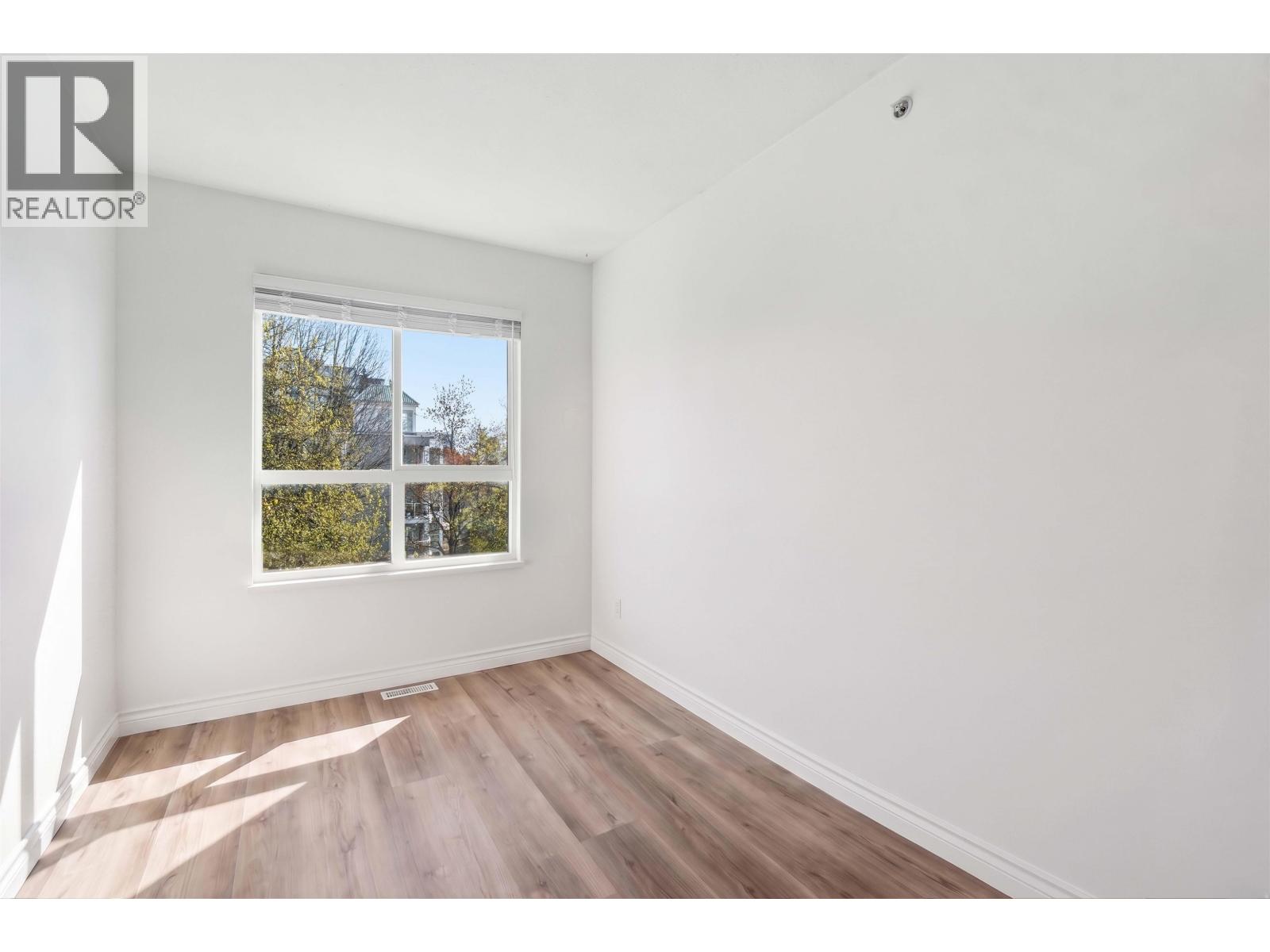 8433 Jellicoe Street, Vancouver, British Columbia  V5S 2J4 - Photo 12 - R3113973
