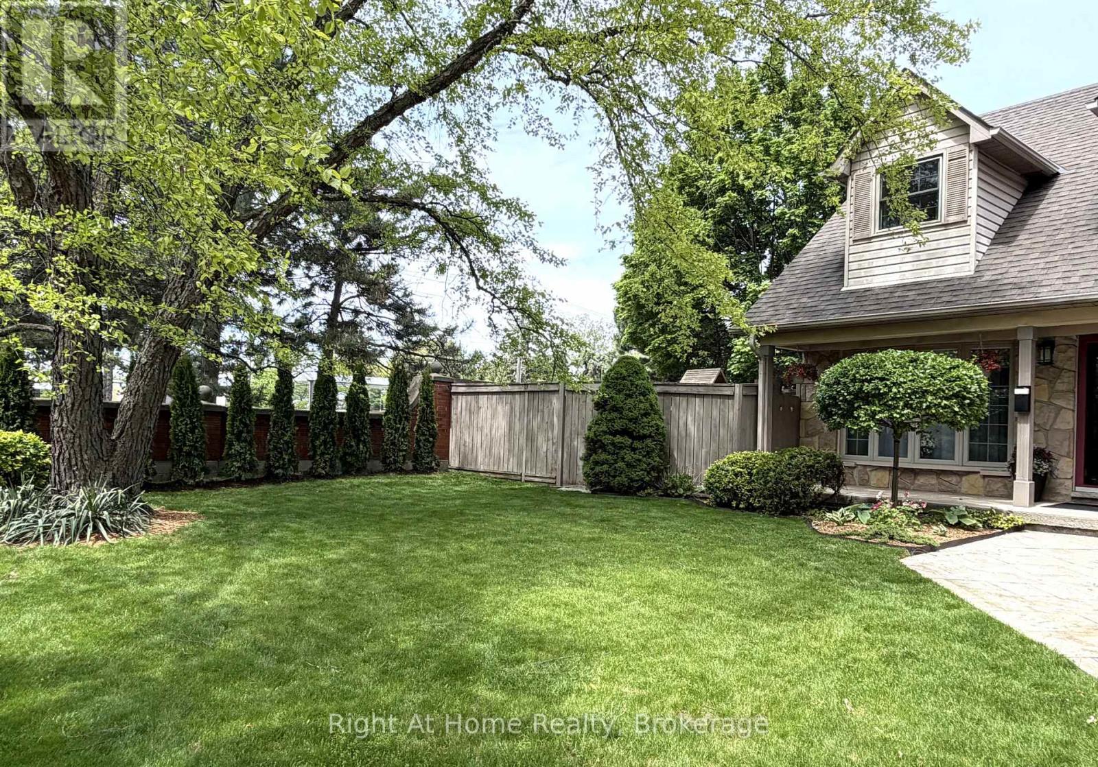 437 Shoreacres Road, Burlington, Ontario  L7L 5N2 - Photo 6 - W13168010