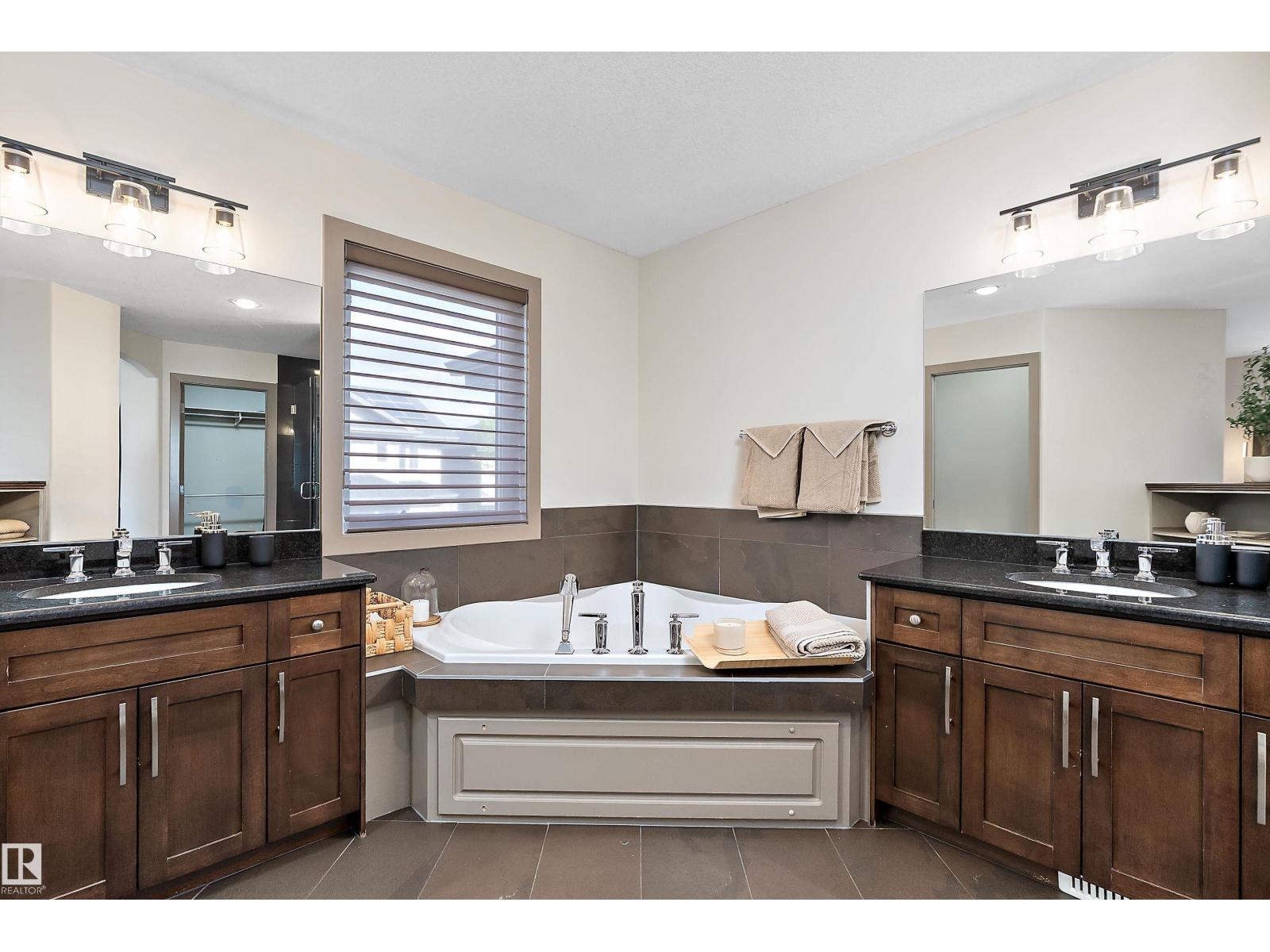 6411 Mann Co Nw, Edmonton, Alberta  T6R 0J1 - Photo 40 - E4489466