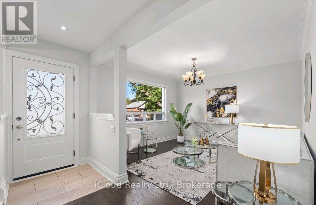 37 Collinson Boulevard, Toronto, Ontario  M3H 3C1 - Photo 2 - C13167998