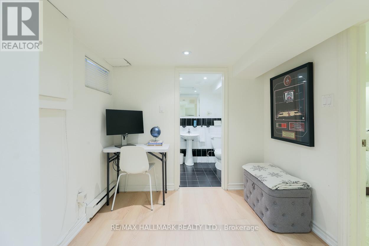 346 Roselawn Avenue, Toronto, Ontario  M4R 1G1 - Photo 14 - C13168024