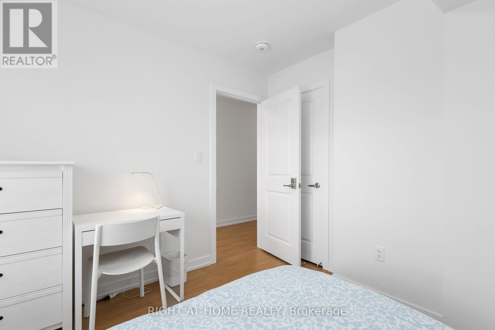1557 Midland Avenue, Toronto, Ontario  M1P 0G3 - Photo 35 - E13168002