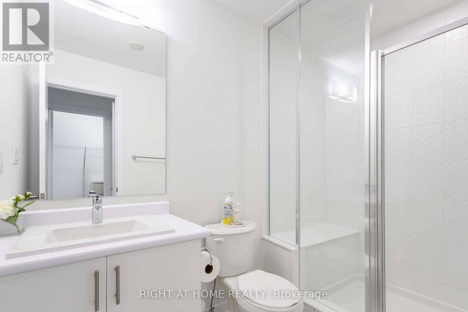 1557 Midland Avenue, Toronto, Ontario  M1P 0G3 - Photo 40 - E13168002