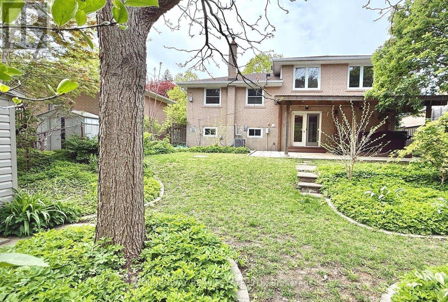 31 Rowatson Road, Toronto, Ontario  M1E 1K2 - Photo 18 - E13168026