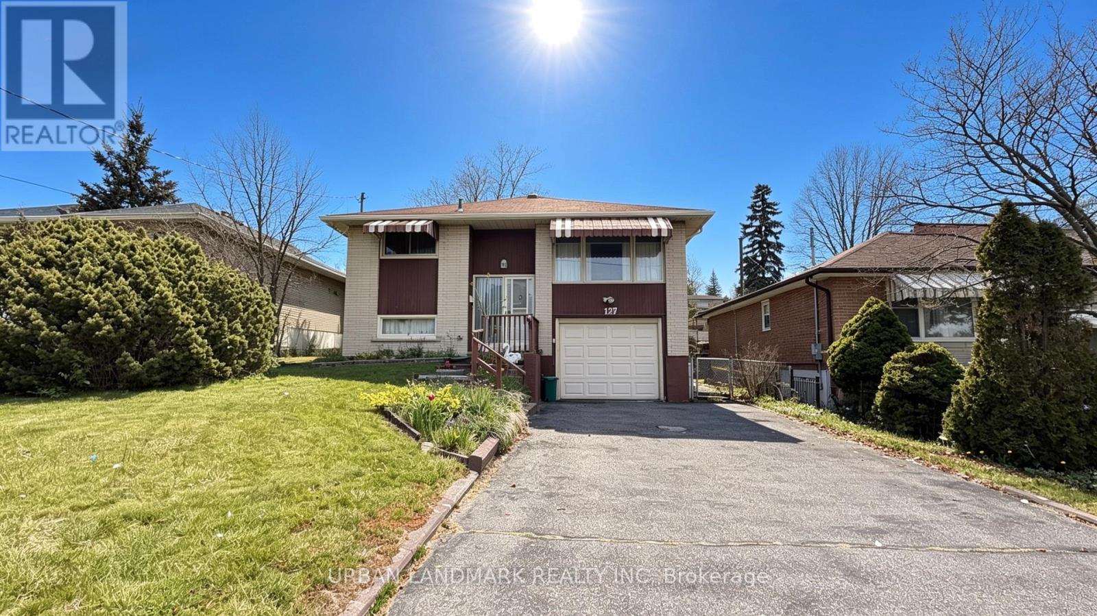 127 KEEWATIN STREET S, Oshawa, Ontario
