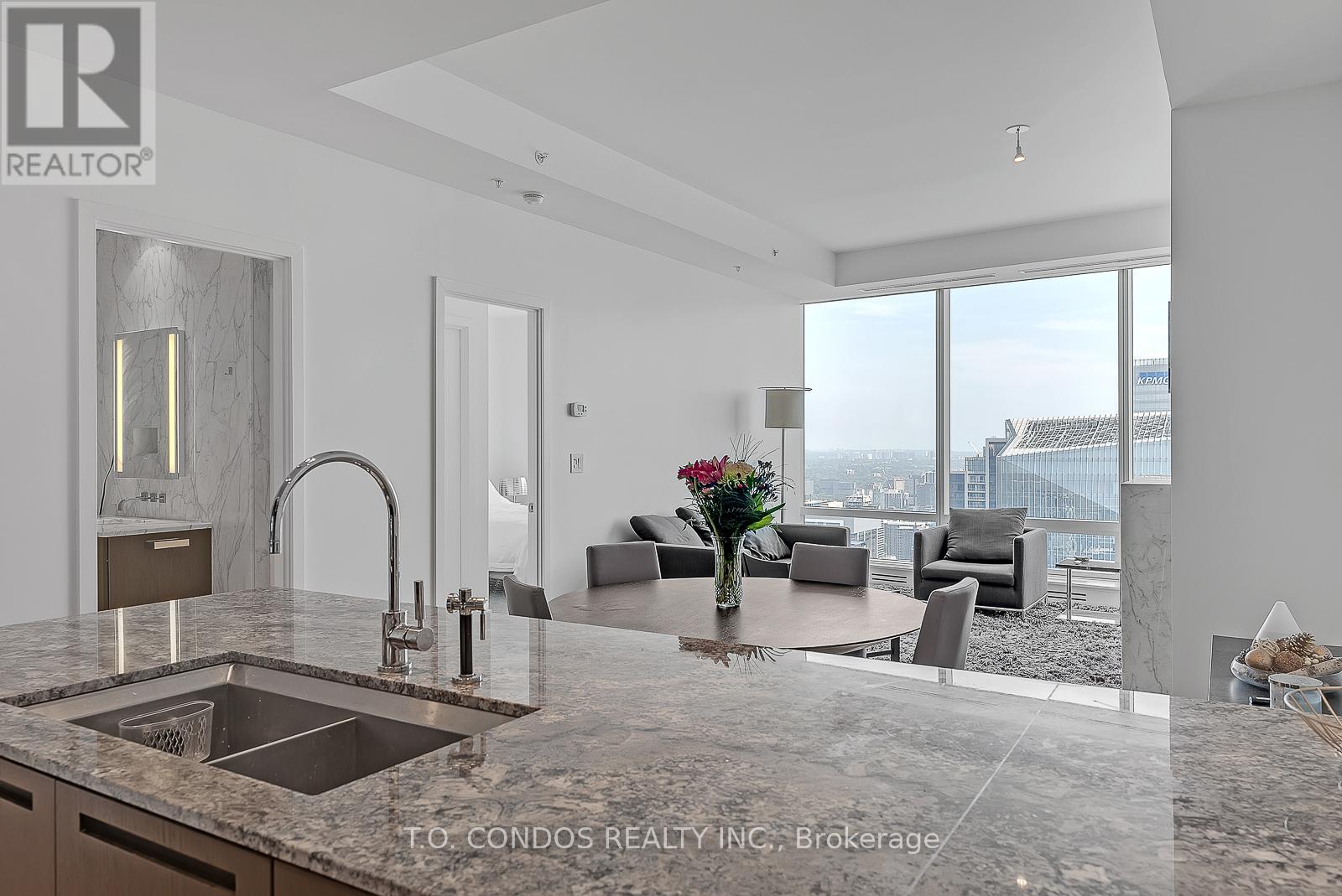 5807 - 180 University Avenue, Toronto, Ontario  M5H 0A2 - Photo 10 - C13167872