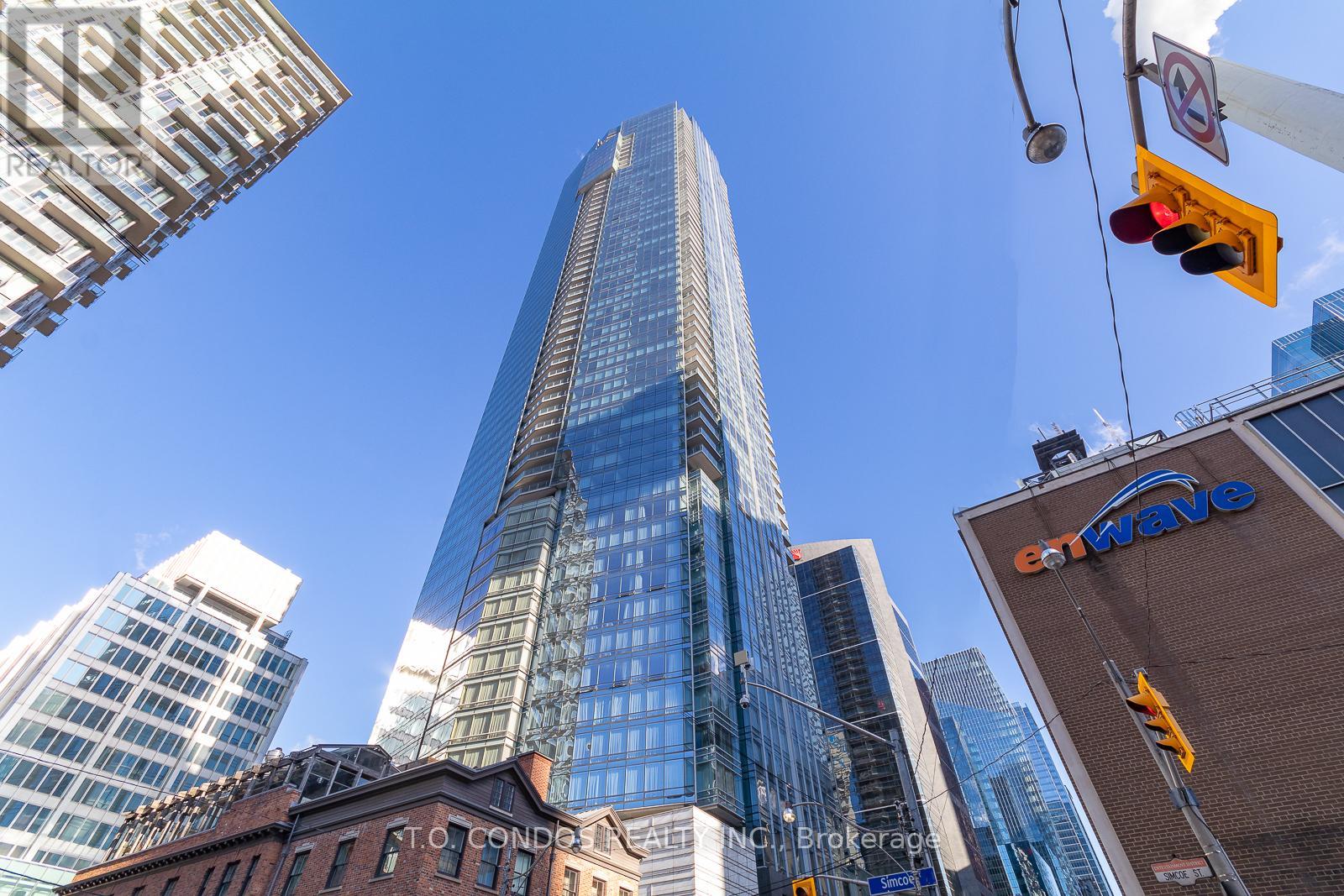 5807 - 180 UNIVERSITY AVENUE, Toronto, Ontario