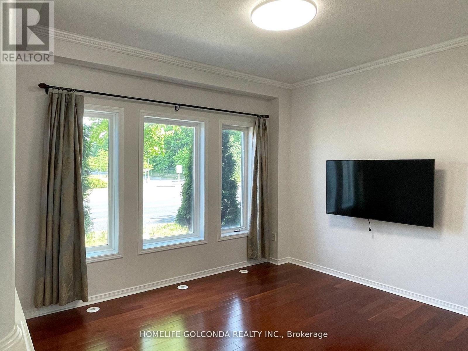 847 Bur Oak Avenue, Markham, Ontario  L6E 1W8 - Photo 3 - N13168000