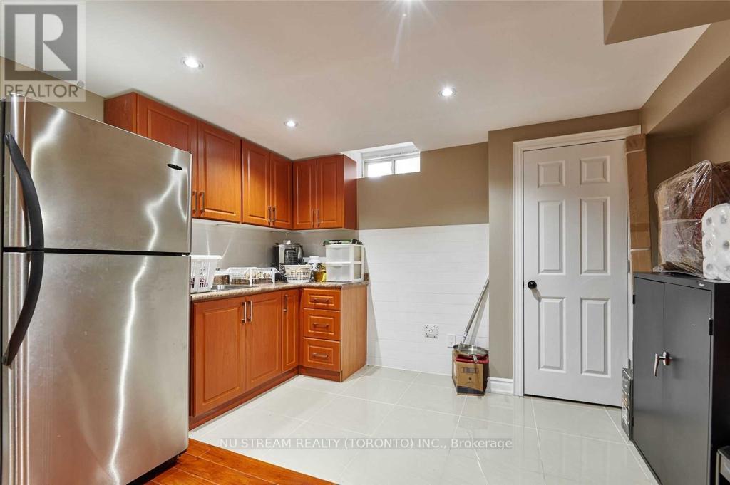 2 Purcell Crescent, Vaughan, Ontario  L6A 3C4 - Photo 25 - N13168004