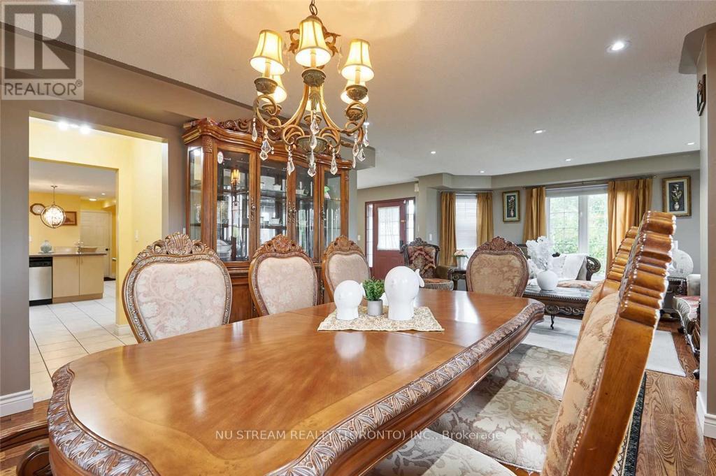 2 Purcell Crescent, Vaughan, Ontario  L6A 3C4 - Photo 8 - N13168004