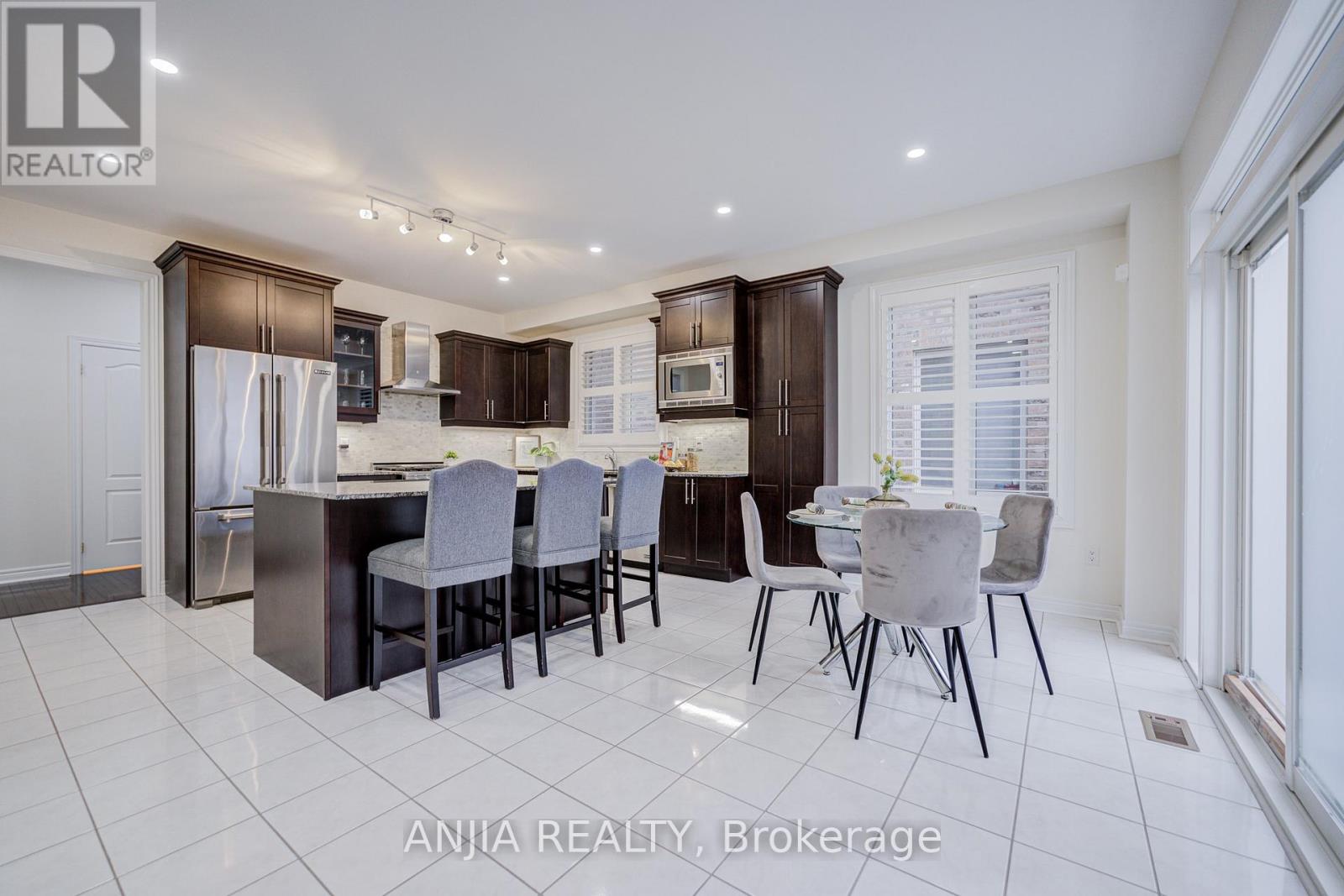 186 Ascalon Drive, Vaughan, Ontario  L6A 0M8 - Photo 15 - N13168008