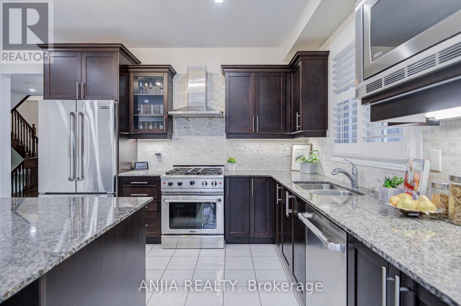 186 Ascalon Drive, Vaughan, Ontario  L6A 0M8 - Photo 19 - N13168008